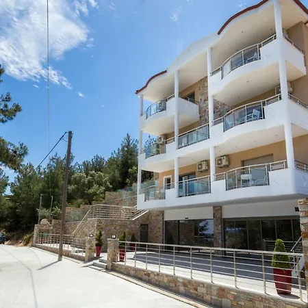 Meli Boutique アパートホテル 4*